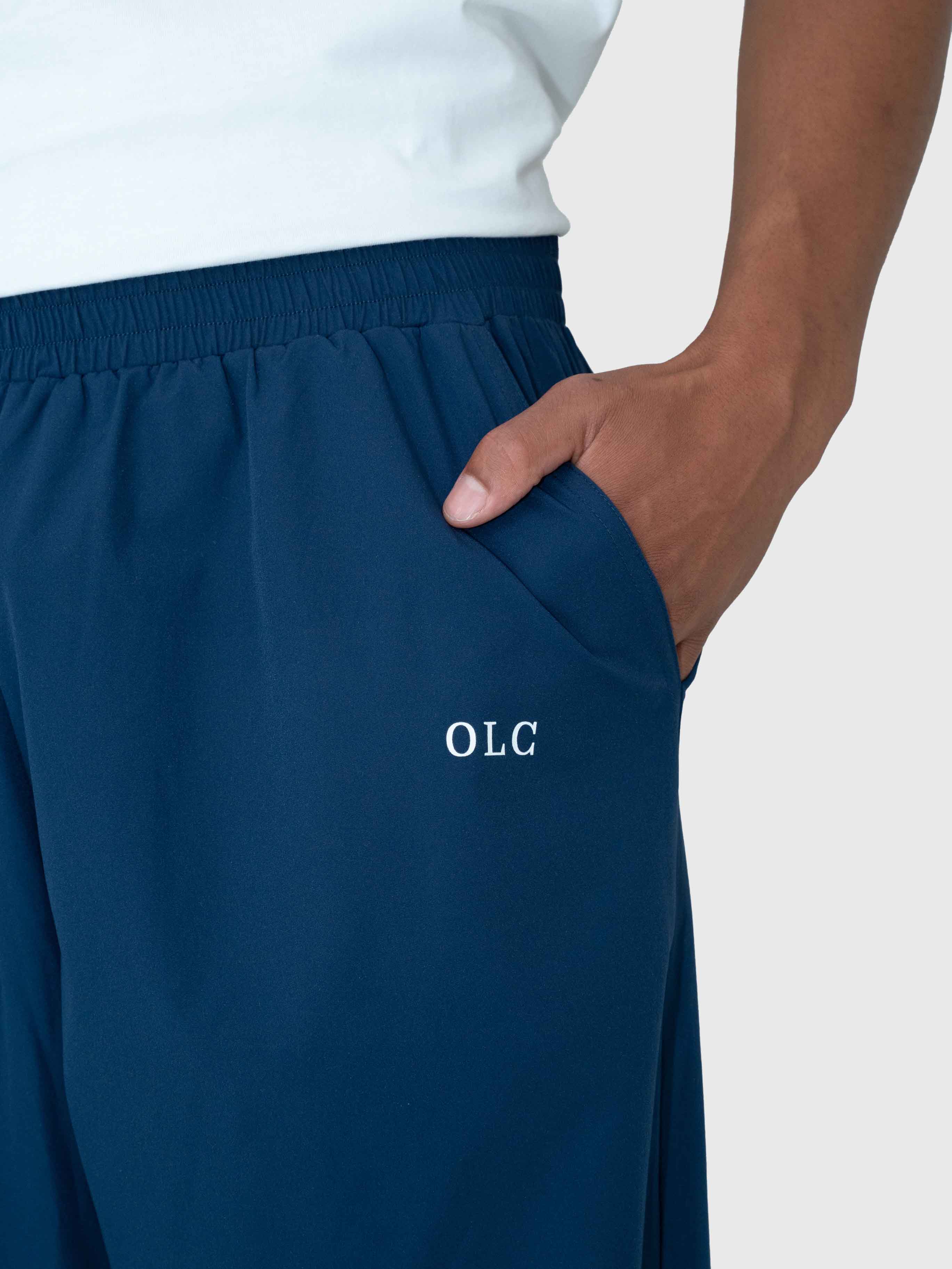 <tc>Essential Tech Pants - marineblauw/wit</tc>